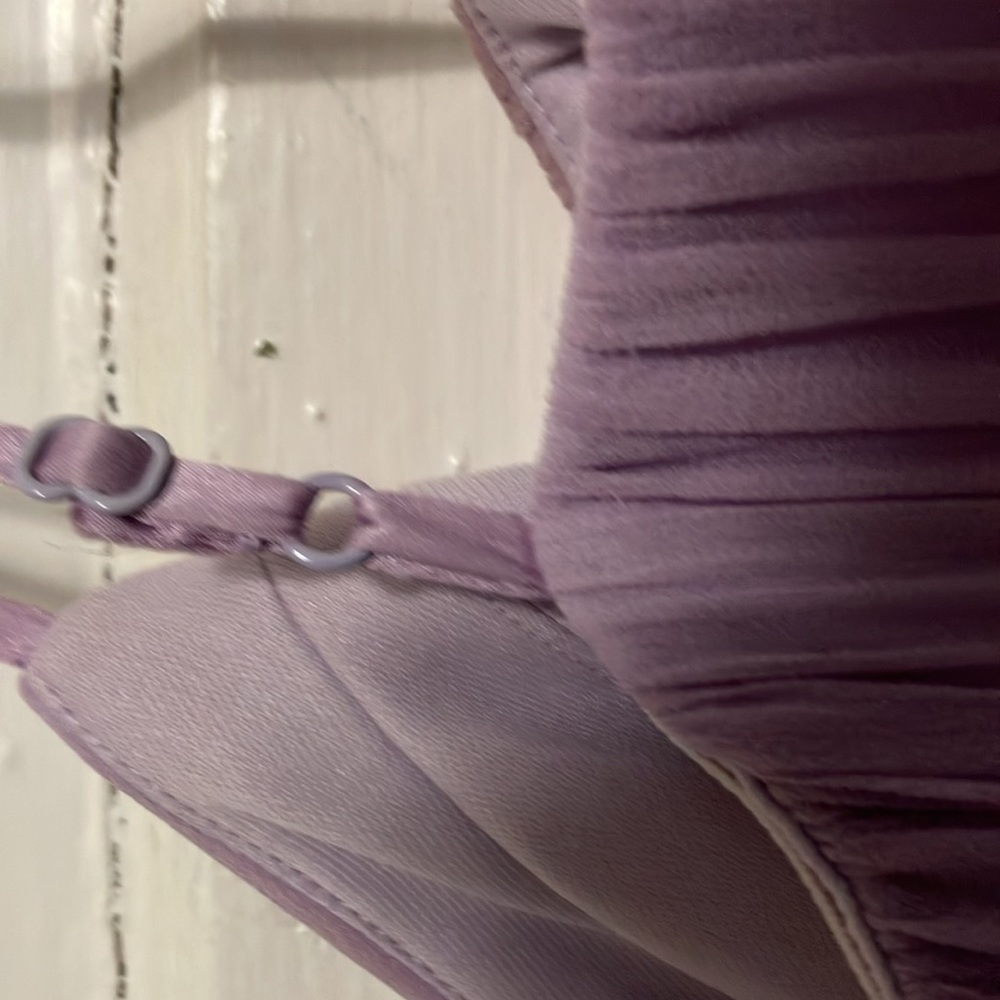 Like new ! 100% silk chiffon , lilac color dress with beaded embellishments. - Picture 11 of 15